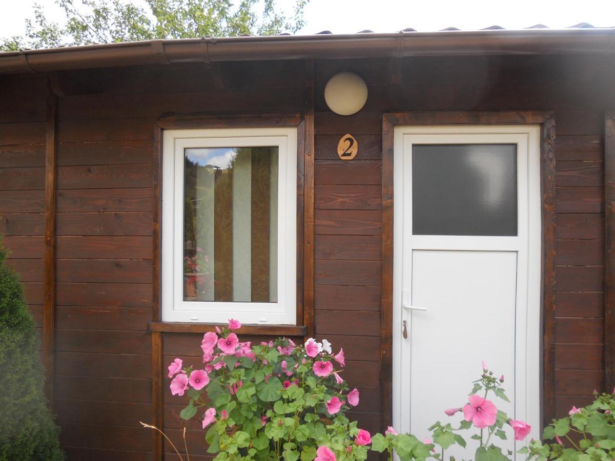 Pension, Camping & Biker Station Zur Deutschen Eiche Ciocanesti Kültér fotó