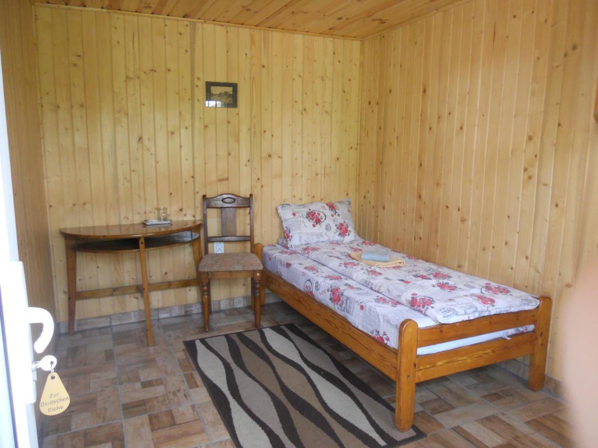 Pension, Camping & Biker Station Zur Deutschen Eiche Ciocanesti Kültér fotó